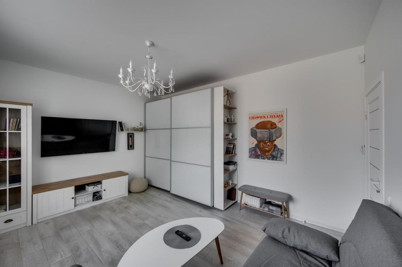 White Apartment Scandinavian Style Zaporizhia Exterior photo